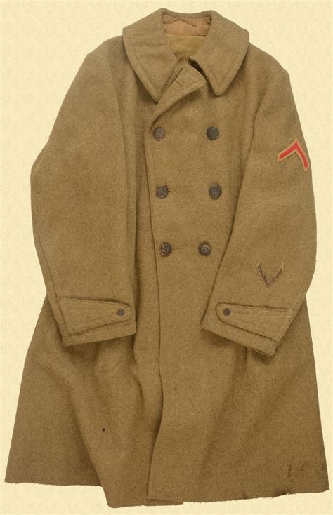 The Trench Coat's Enduring Legacy: From WWI to 